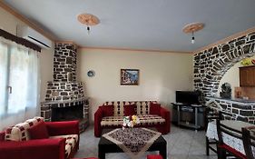 Petrefi Apartments