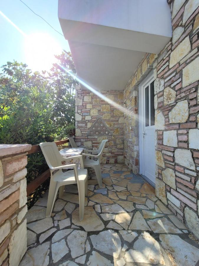 Petrefi Apartments Ksamil Exterior foto