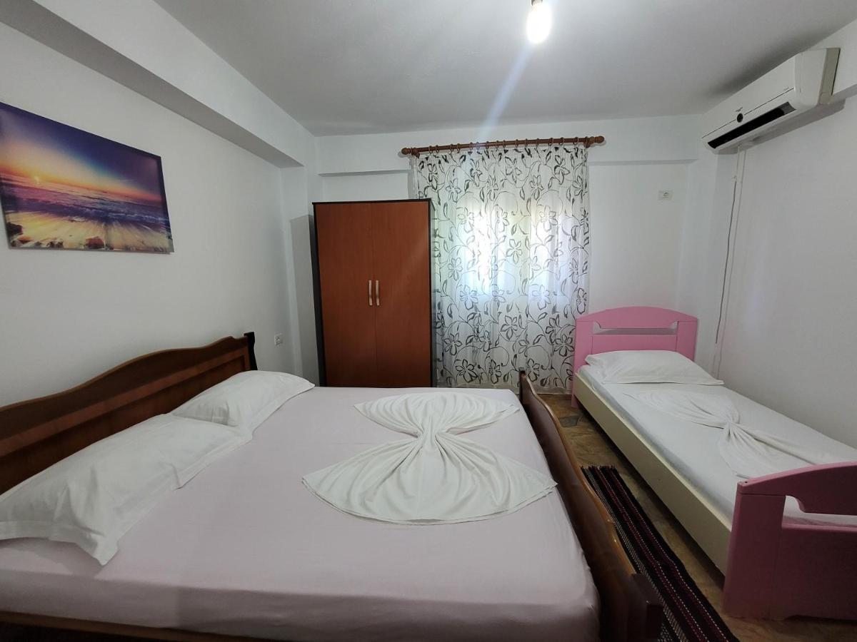 Petrefi Apartments Ksamil Exterior foto