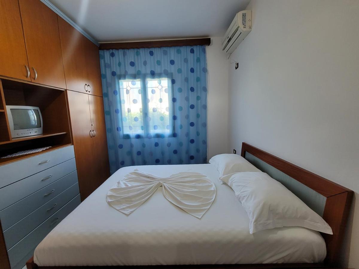 Petrefi Apartments Ksamil Exterior foto