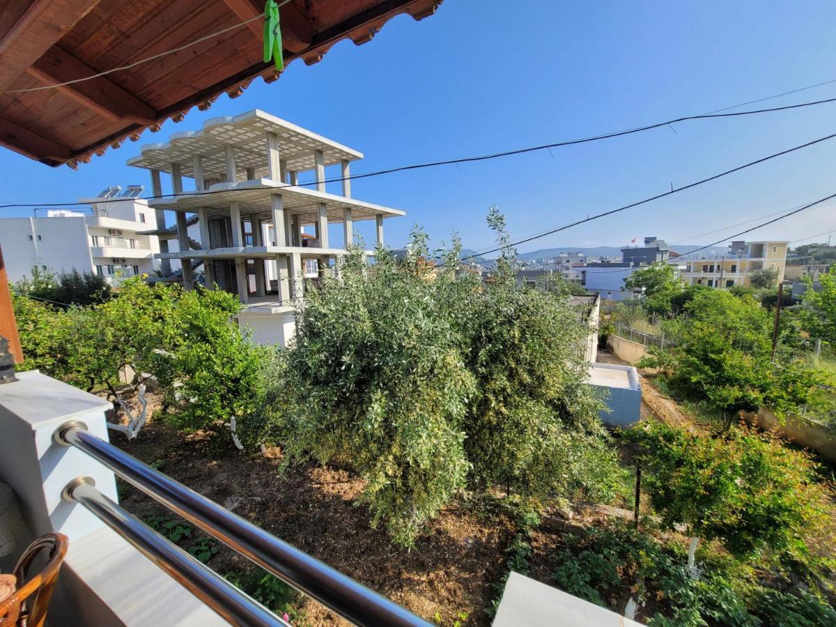 Petrefi Apartments Ksamil Exterior foto
