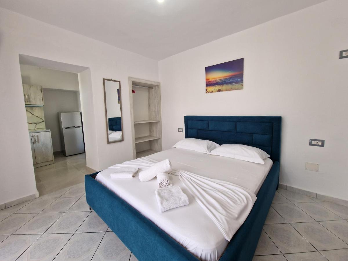 Petrefi Apartments Ksamil Exterior foto